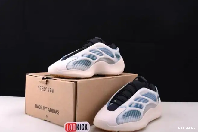 hype 700 ADIDAS GY0260 YEEZY V3 0528